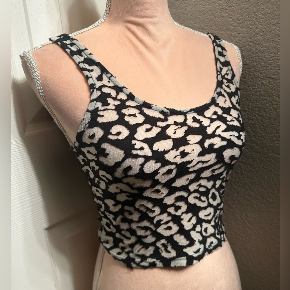Urban outfitters/out from under - leopard crop tank